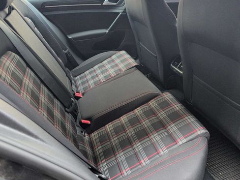 Used 2015 Volkswagen Golf 4-Door FWD image 19