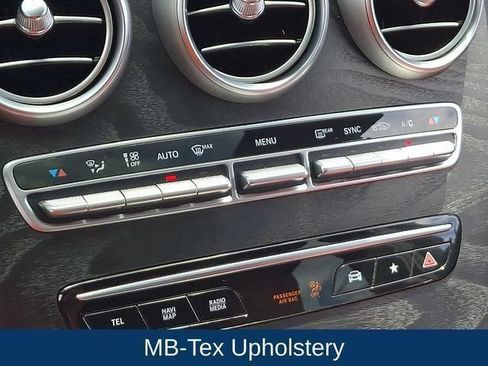 Used 2023 Mercedes-Benz GLC 300 4MATIC Coupe image 21