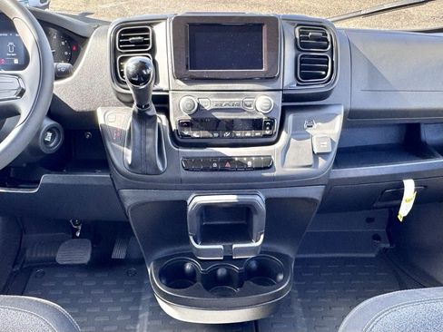 Used 2025 RAM ProMaster 2500 w/ Storage Group image 14