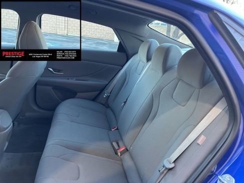 Used 2024 Hyundai Elantra SE image 16