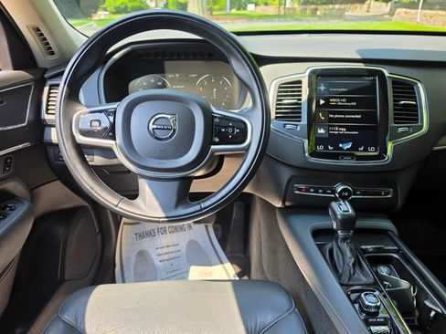 Used 2020 Volvo XC90 T6 Momentum w/ Protection Package Premier AWD/4WD image 9