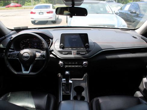 Used 2020 Nissan Altima 2.5 SR FWD image 31