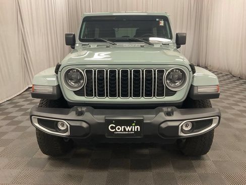 Used 2024 Jeep Wrangler Unlimited Sahara AWD/4WD image 7