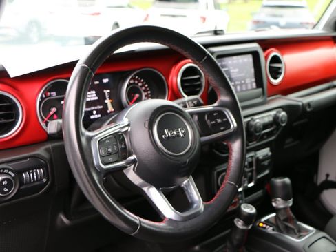 Used 2020 Jeep Gladiator Rubicon AWD/4WD image 15