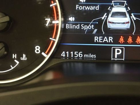 Used 2025 Nissan Altima 2.5 SV FWD image 13