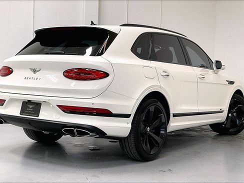 Used 2022 Bentley Bentayga AWD/4WD image 4