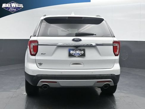 Used 2017 Ford Explorer XLT w/ Equipment Group 202A FWD image 6