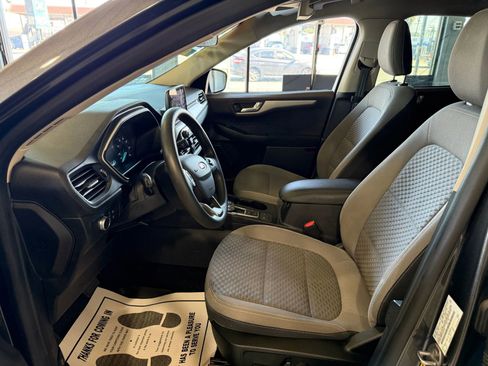 Used 2020 Ford Escape SE FWD image 9
