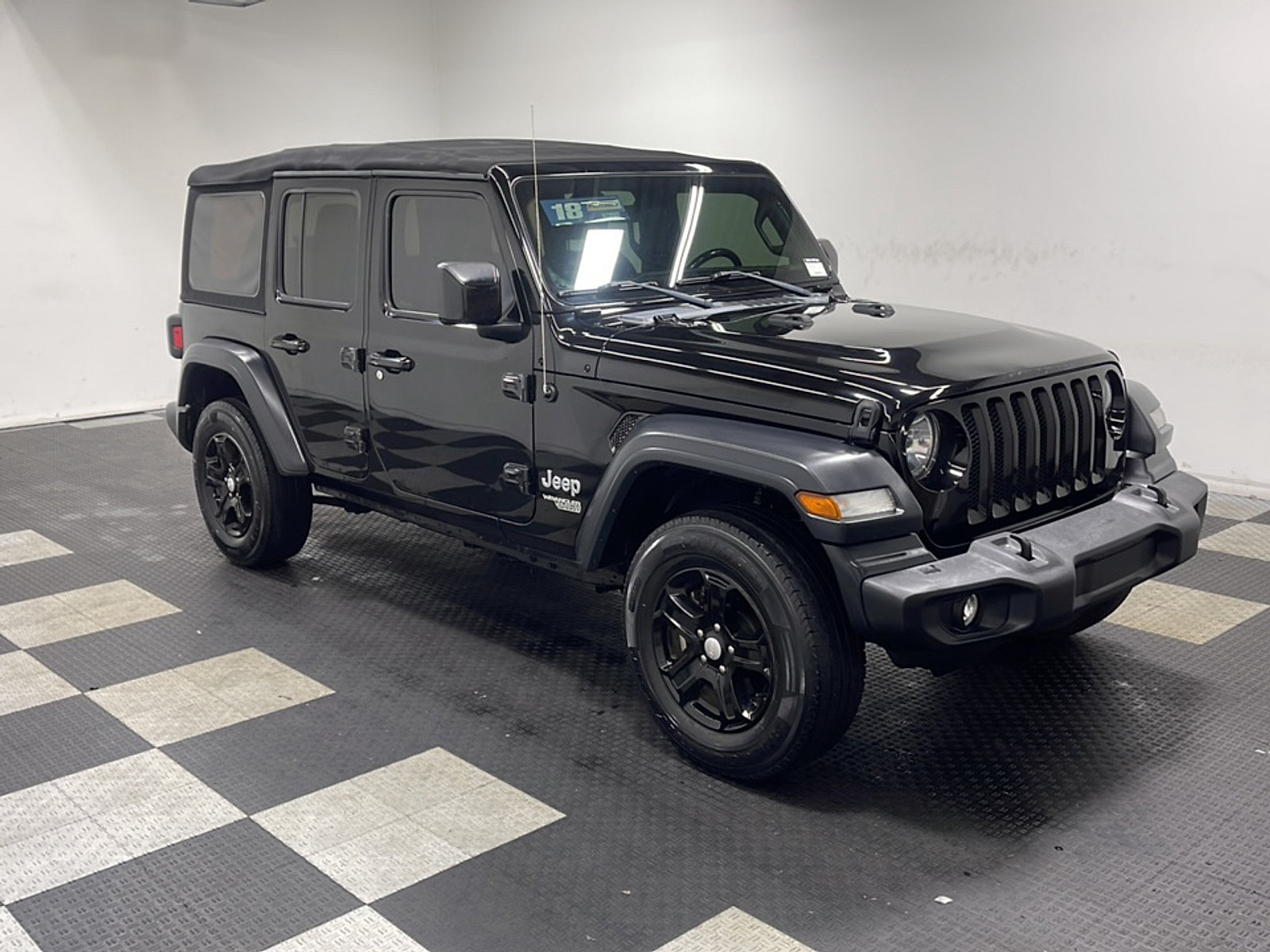 Used 2018 Jeep Wrangler Unlimited Sport S AWD/4WD image 24