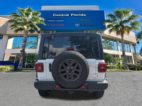 Used 2025 Jeep Wrangler Unlimited Sport AWD/4WD image 6