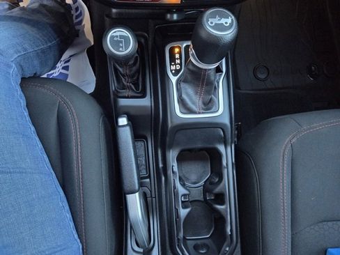 Used 2018 Jeep Wrangler Unlimited Rubicon image 22