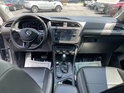 Used 2020 Volkswagen Tiguan SEL w/ 3rd Row Seat Package AWD/4WD image 11