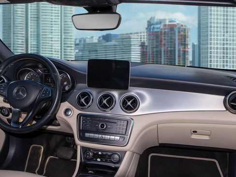 Used 2020 Mercedes-Benz GLA 250 GLA 250 w/ Multimedia Package image 20