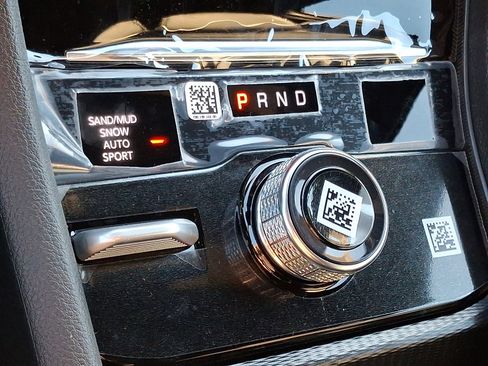 New 2025 Jeep Grand Cherokee Limited image 12