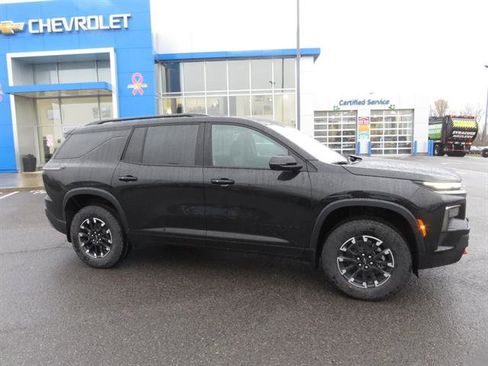 New 2026 Chevrolet Traverse Z71 w/ Enhanced Driving Package image 3