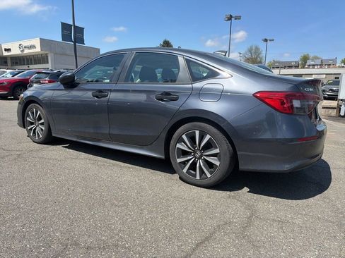 Used 2023 Honda Civic EX image 5