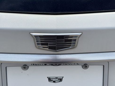 Used 2021 Cadillac XT6 Premium Luxury FWD image 11