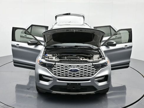Used 2021 Ford Explorer Platinum w/ Equipment Group 601A AWD/4WD image 54