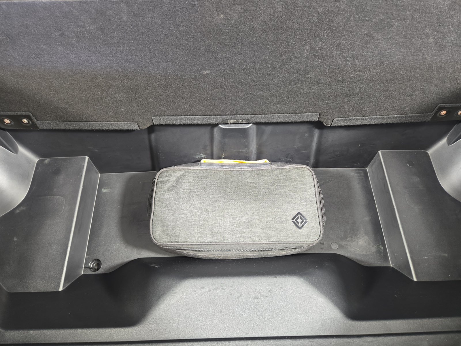 Used 2022 Rivian R1T Adventure AWD/4WD image 14