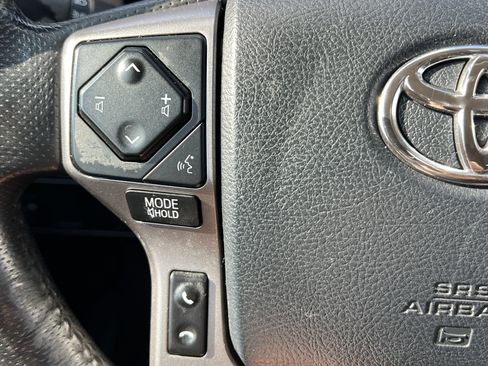 Used 2017 Toyota Tacoma SR5 w/ SR5 Appearance Package (SM) image 24