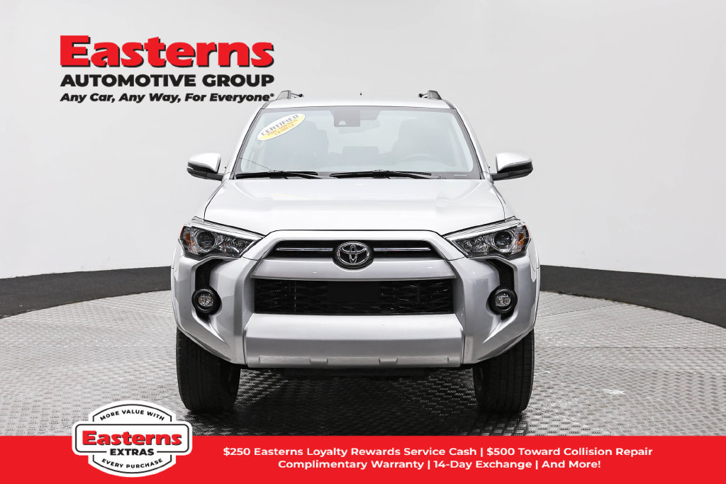 Used 2024 Toyota 4Runner SR5 AWD/4WD image 3