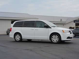 Used 2018 Dodge Grand Caravan SE w/ UConnect Hands-Free Group FWD video 2