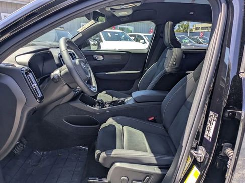 Certified 2023 Volvo C40 P8 Recharge Plus w/ Protection Package Premier AWD/4WD image 14