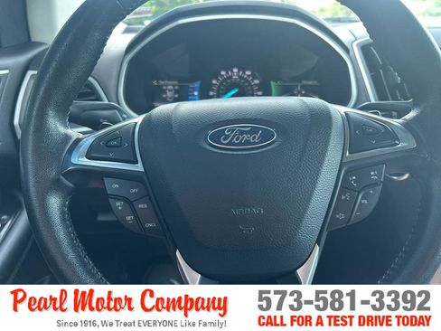 Used 2017 Ford Edge SEL w/ Equipment Group 201A AWD/4WD image 13