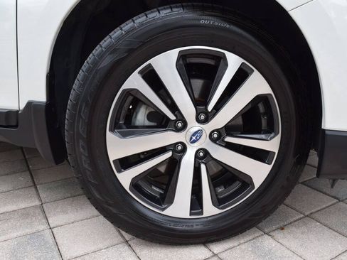 Used 2018 Subaru Outback 2.5i Limited AWD/4WD image 89