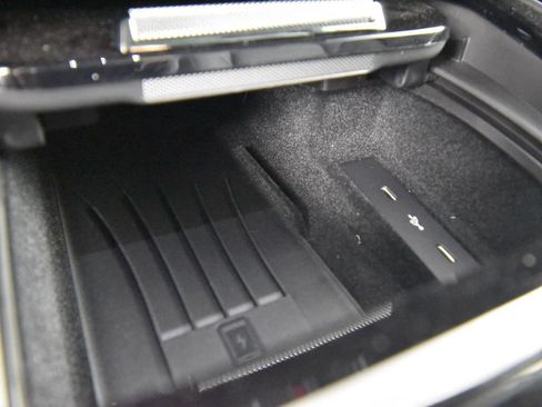 Certified 2024 Porsche Cayenne S AWD/4WD image 34