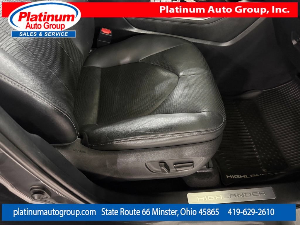 Used 2020 Toyota Highlander Limited FWD image 43