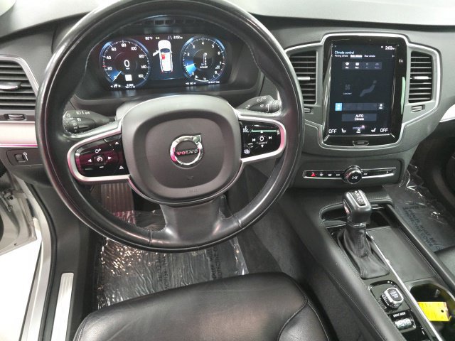 Used 2021 Volvo XC90 T5 Momentum w/ Climate Package AWD/4WD image 18