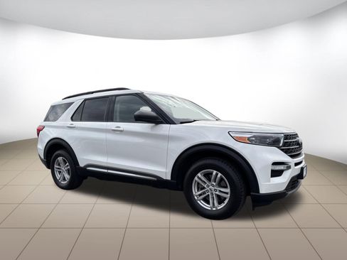 Used 2022 Ford Explorer XLT AWD/4WD image 1