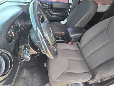 Used 2014 Jeep Wrangler Sport AWD/4WD image 15