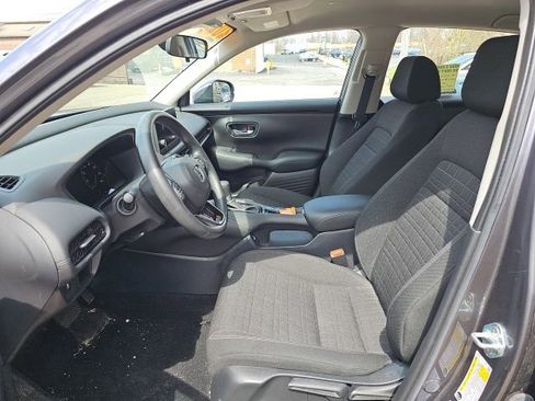 Used 2023 Honda HR-V LX image 6