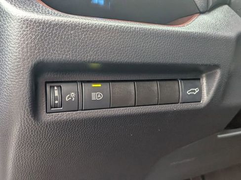 Used 2021 Toyota RAV4 Limited image 22