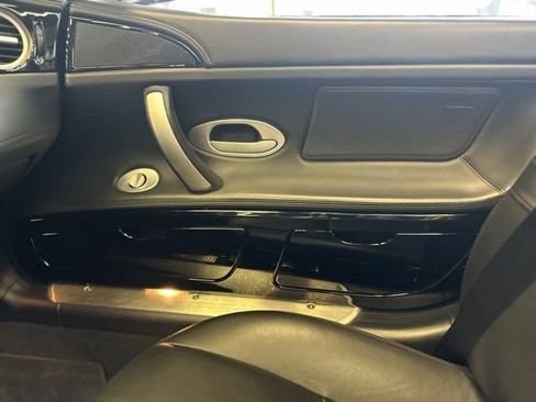 Used 2002 BMW Z8 image 25