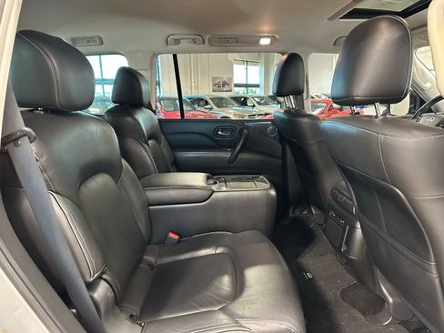 Used 2022 INFINITI QX80 Luxe w/ Cargo Package image 39