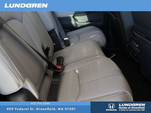 Used 2025 Honda Pilot EX-L image 34