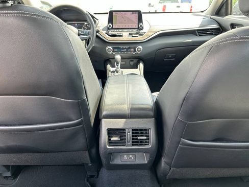 Used 2019 Nissan Altima 2.5 Platinum AWD/4WD image 37