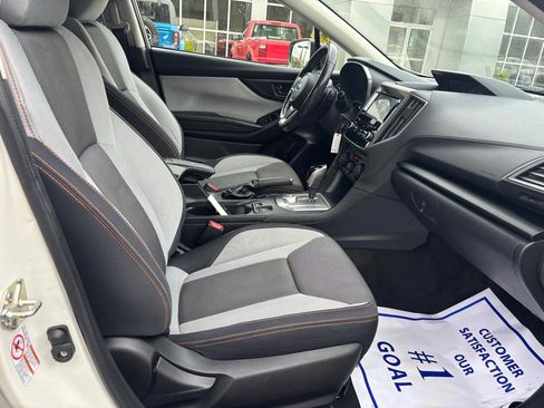 Used 2019 Subaru Crosstrek 2.0i Premium image 13