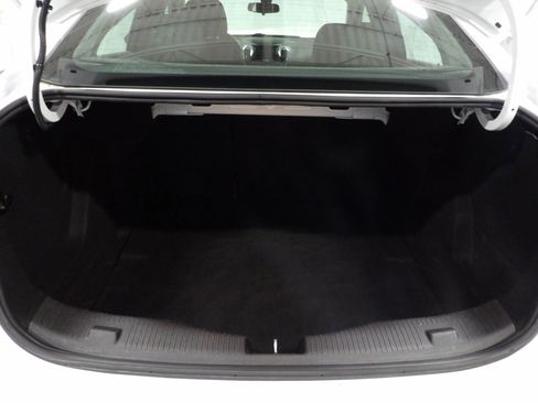 Used 2019 Chevrolet Cruze LT image 7