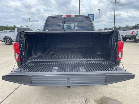 Used 2019 Ford F150 Lariat RWD image 13