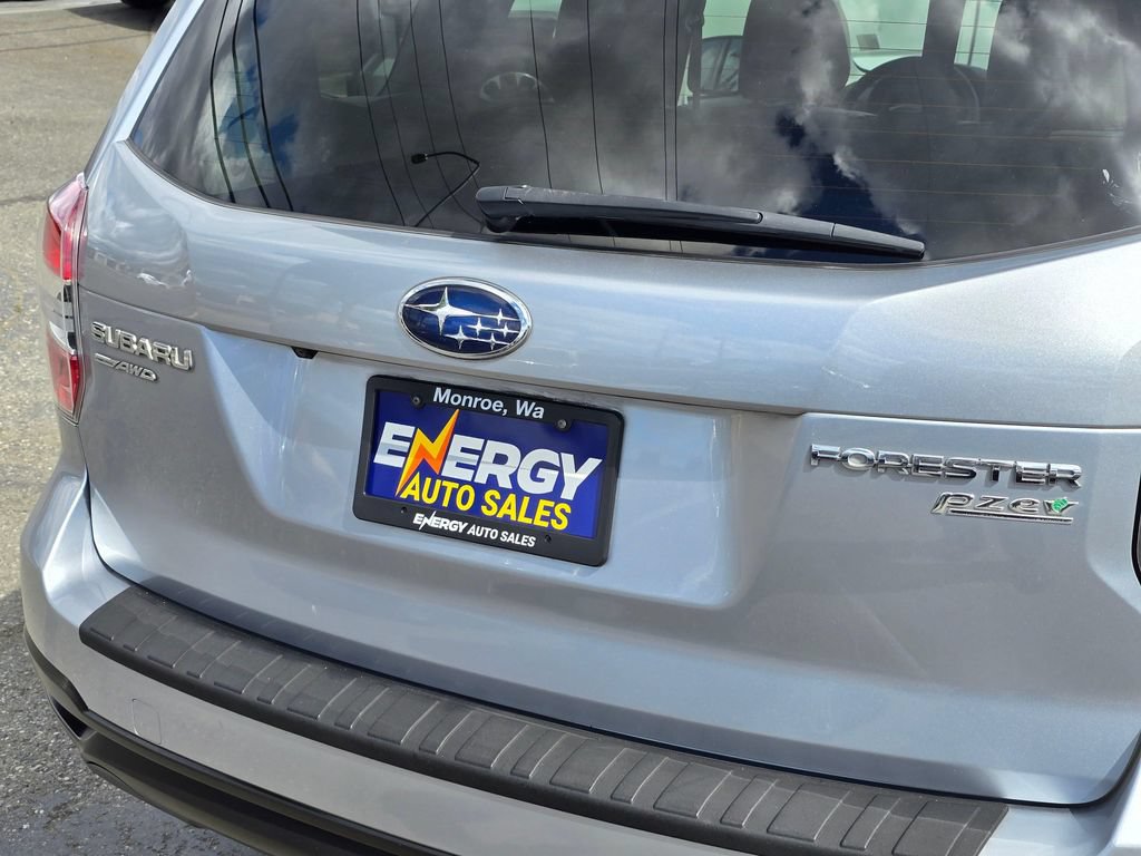 Used 2015 Subaru Forester 2.5i Touring w/ Eyesight & Navigation System AWD/4WD image 14