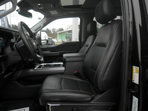 Used 2023 Ford F350 Lariat w/ Lariat Ultimate Package image 16