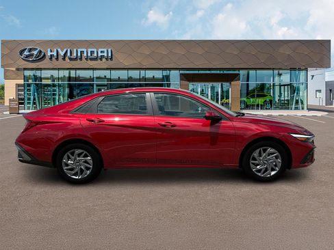New 2025 Hyundai Elantra Blue image 9