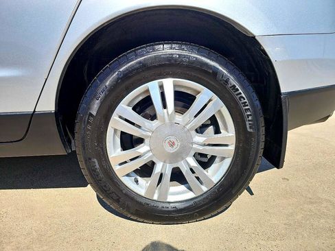 Used 2015 Cadillac SRX Luxury w/ Driver Awareness Package image 11