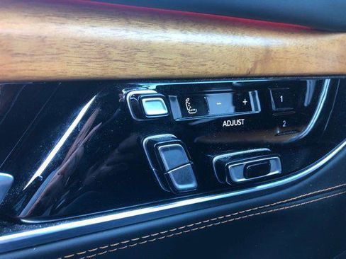 Certified 2022 Jeep Grand Wagoneer Series III AWD/4WD image 35