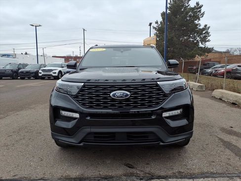 Used 2023 Ford Explorer ST-Line image 2