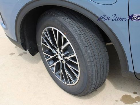 New 2025 Ford Escape Base image 5